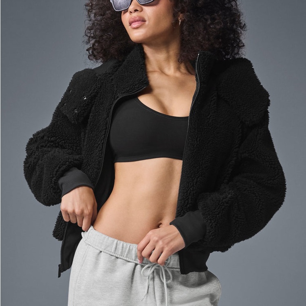 ALO Yoga Black Sherpa Jacket - Picture 5 of 7